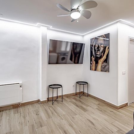 Apartamentos Estrecho Madryt Pokój zdjęcie